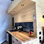 Osada Przy Szlaku Glamping Deluxe *
